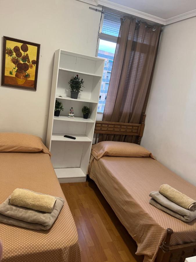 Malvarrosa Simple Shared Home فالنسيا المظهر الخارجي الصورة