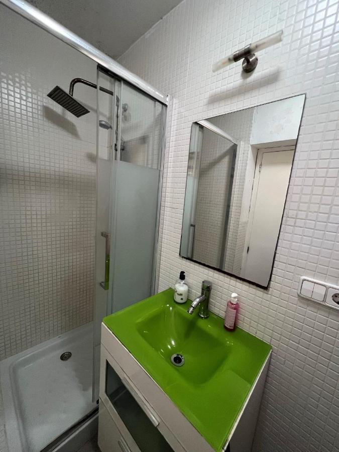 Malvarrosa Simple Shared Home فالنسيا المظهر الخارجي الصورة
