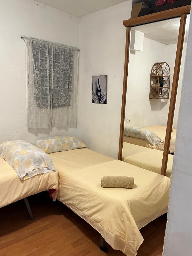 Malvarrosa Simple Shared Home فالنسيا المظهر الخارجي الصورة
